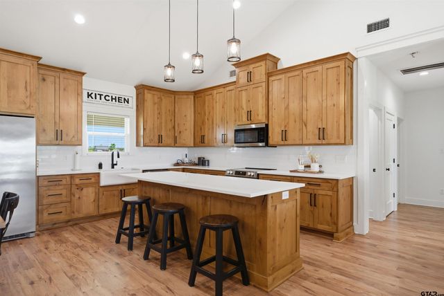 9012 County Road 3614, Murchison, TX 75778