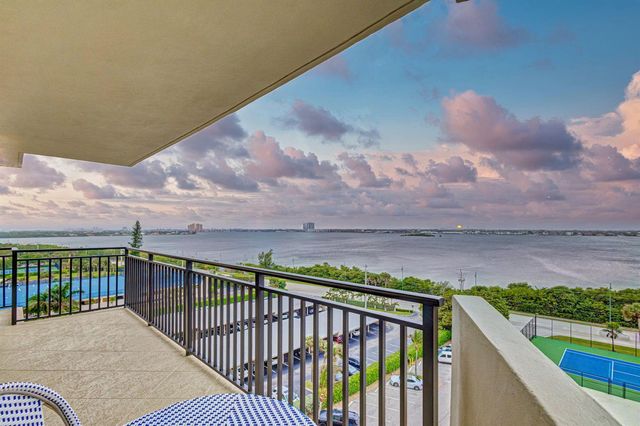 5460 N Ocean Drive 7C, Singer Island, FL 33404