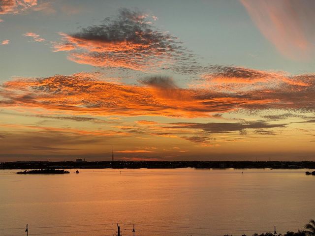 5460 N Ocean Drive 7C, Singer Island, FL 33404