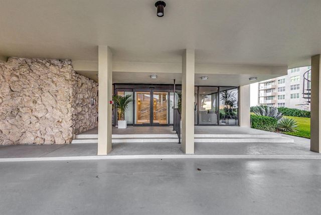 5460 N Ocean Drive 7C, Singer Island, FL 33404