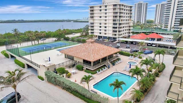 5460 N Ocean Drive 7C, Singer Island, FL 33404