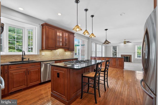 2808 GIBSON OAKS DR, Herndon, VA 20171