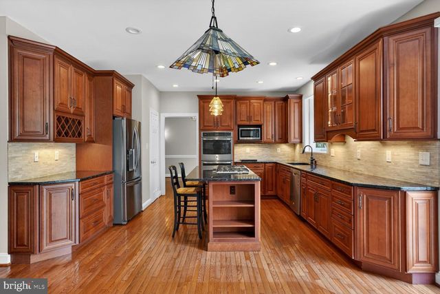 2808 GIBSON OAKS DR, Herndon, VA 20171