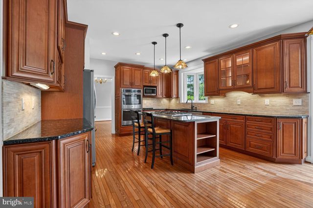 2808 GIBSON OAKS DR, Herndon, VA 20171