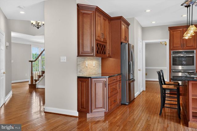 2808 GIBSON OAKS DR, Herndon, VA 20171