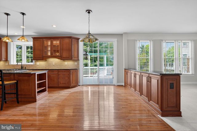 2808 GIBSON OAKS DR, Herndon, VA 20171