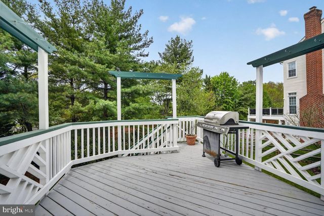 2808 GIBSON OAKS DR, Herndon, VA 20171