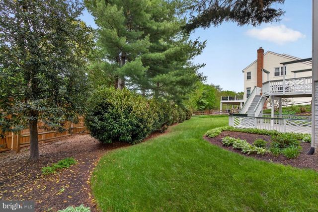 2808 GIBSON OAKS DR, Herndon, VA 20171