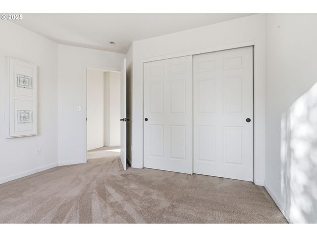 12400 Ne 70TH Cir, Vancouver, WA 98682