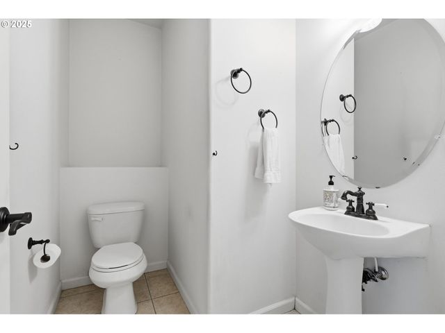 12400 Ne 70TH Cir, Vancouver, WA 98682