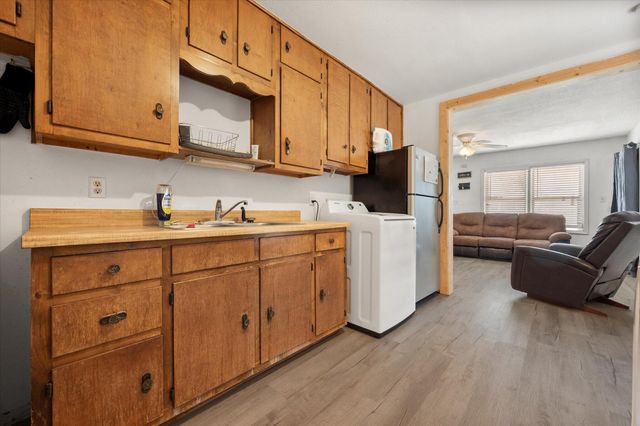 513 E Magnolia Avenue, Brownfield, TX 79316