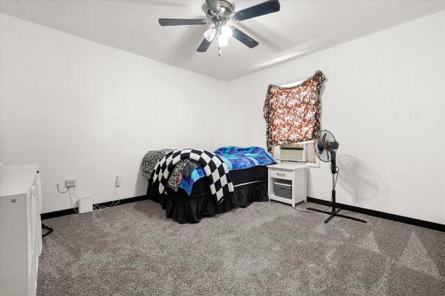 513 E Magnolia Avenue, Brownfield, TX 79316