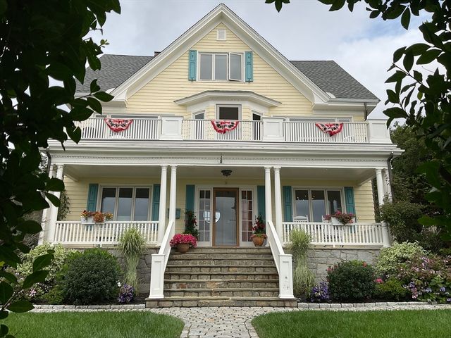 84 Humphrey 1R, Swampscott, MA 01907