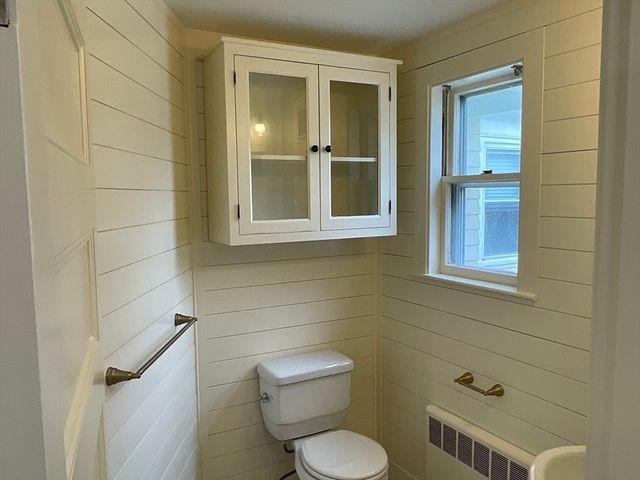84 Humphrey 1R, Swampscott, MA 01907