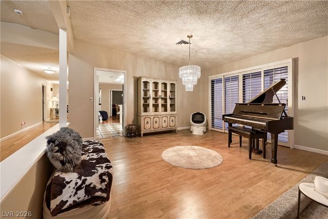 2200 Plaza Del Puerto, Las Vegas, NV 89102