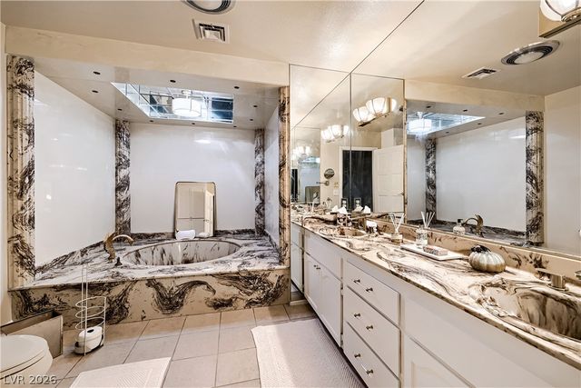 2200 Plaza Del Puerto, Las Vegas, NV 89102