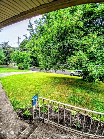 1416 Harmony Rd, Knoxville, TN 37912