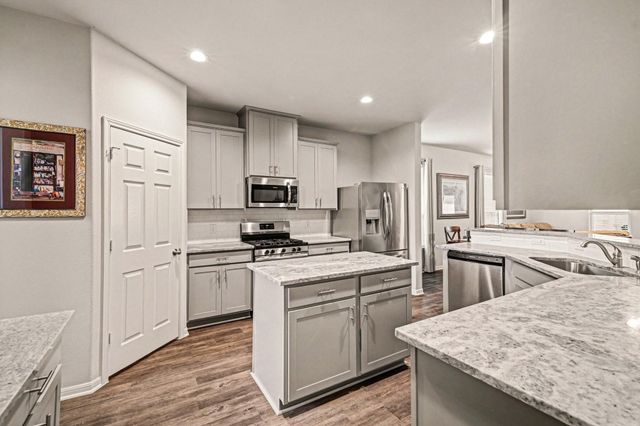 320 Red Maple Lane, Conroe, TX 77304