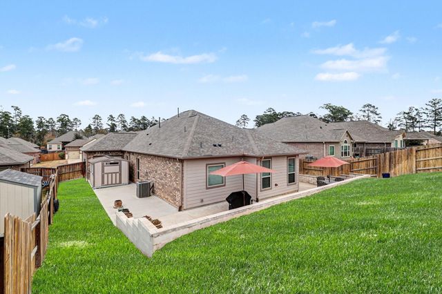 320 Red Maple Lane, Conroe, TX 77304