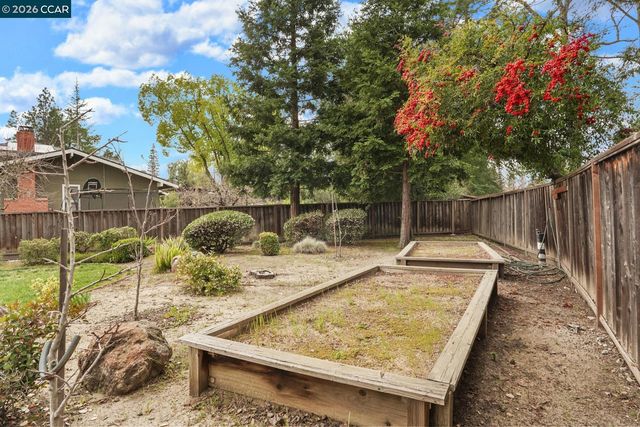 151 Turrini Ct, Danville, CA 94526