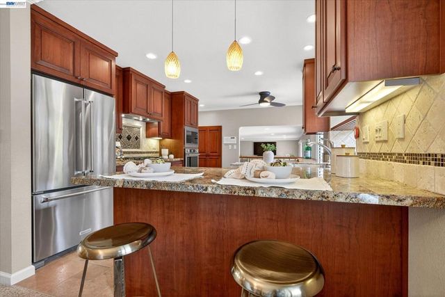 55 Rainbow Bridge Way, San Ramon, CA 94582