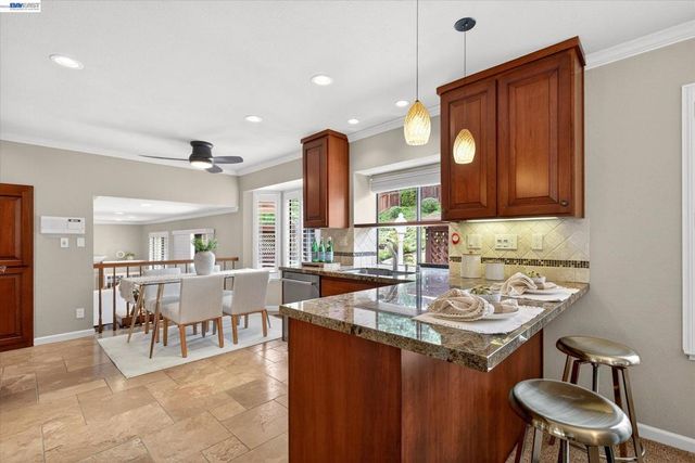 55 Rainbow Bridge Way, San Ramon, CA 94582