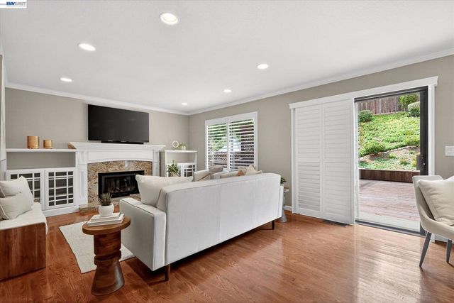 55 Rainbow Bridge Way, San Ramon, CA 94582