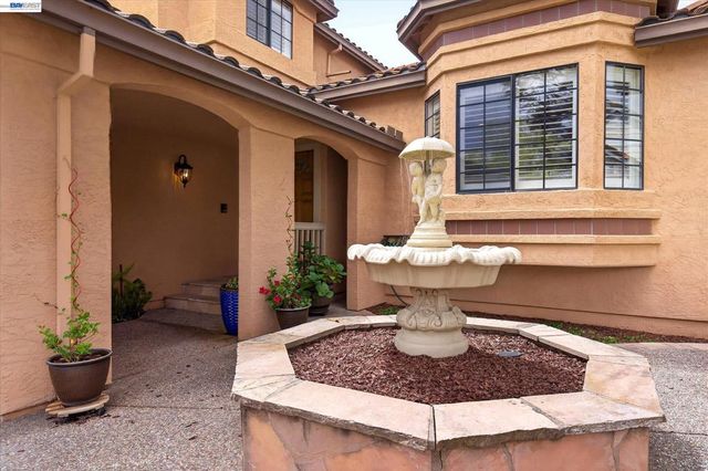55 Rainbow Bridge Way, San Ramon, CA 94582
