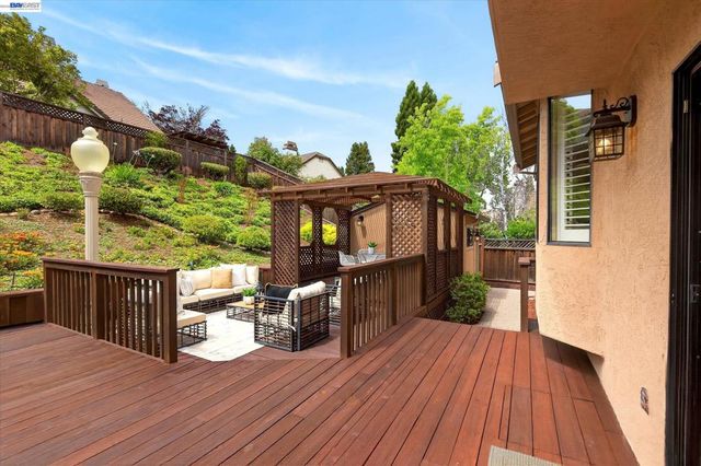 55 Rainbow Bridge Way, San Ramon, CA 94582