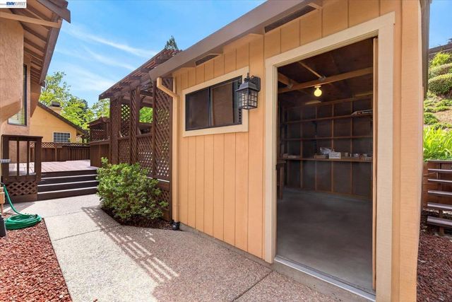 55 Rainbow Bridge Way, San Ramon, CA 94582