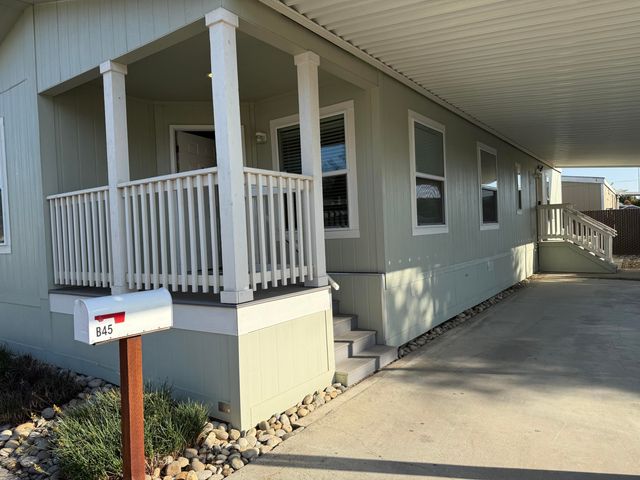 26814 S Mooney Boulevard B45, Visalia, CA 93277