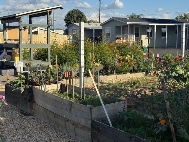 26814 S Mooney Boulevard B45, Visalia, CA 93277