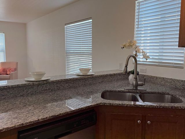 26814 S Mooney Boulevard B45, Visalia, CA 93277