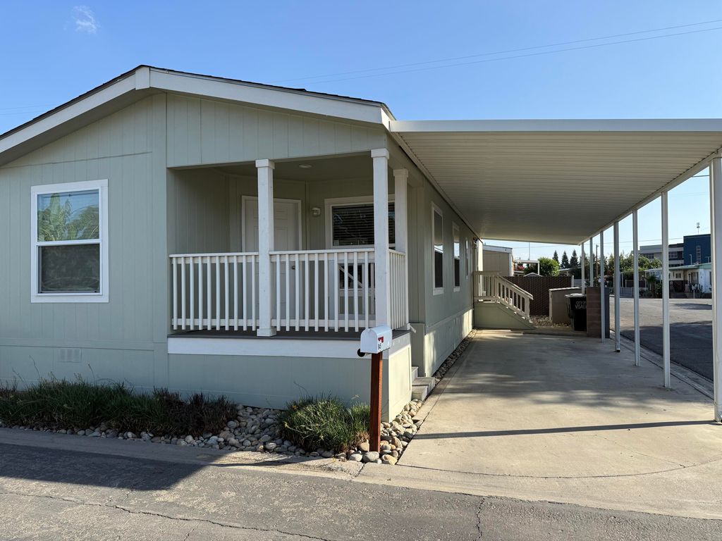 26814 S Mooney Boulevard B45, Visalia, CA 93277