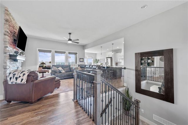 5003 N 145th Street, Basehor, KS 66007