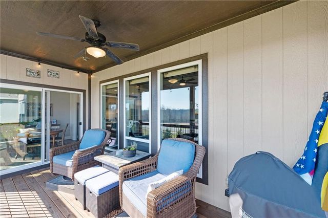 5003 N 145th Street, Basehor, KS 66007