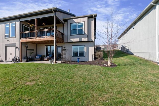 5003 N 145th Street, Basehor, KS 66007