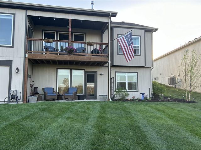 5003 N 145th Street, Basehor, KS 66007