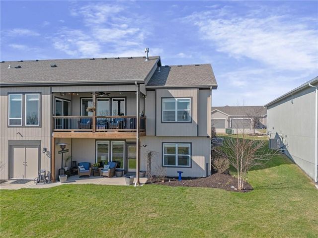 5003 N 145th Street, Basehor, KS 66007