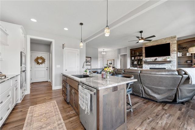 5003 N 145th Street, Basehor, KS 66007