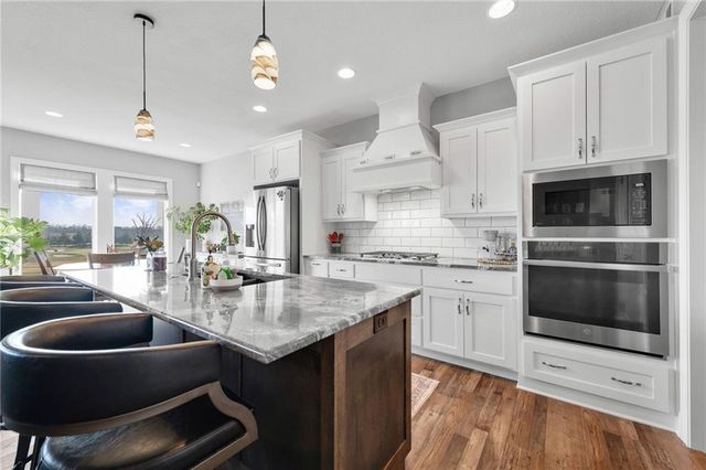 5003 N 145th Street, Basehor, KS 66007