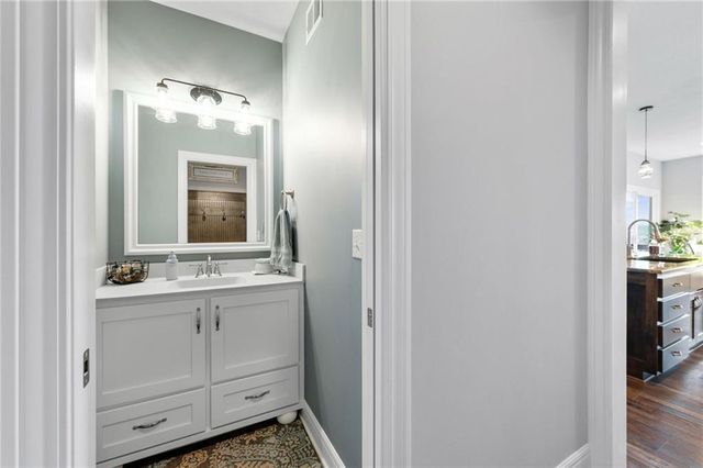 5003 N 145th Street, Basehor, KS 66007