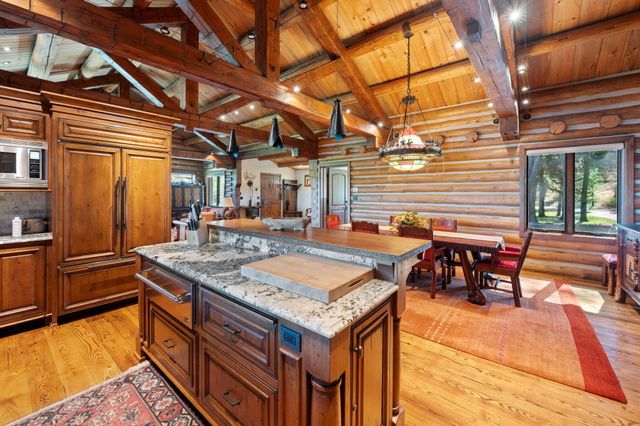 52255 Huntington Road, La Pine, OR 97739