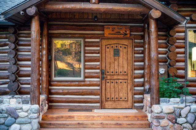 52255 Huntington Road, La Pine, OR 97739