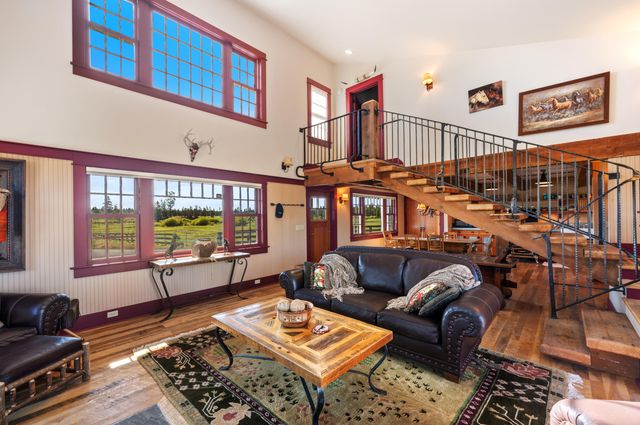 52255 Huntington Road, La Pine, OR 97739