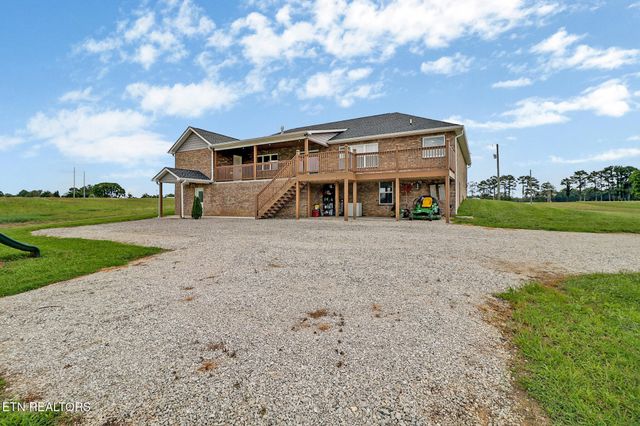322 Randolph Rd, Crossville, TN 38571