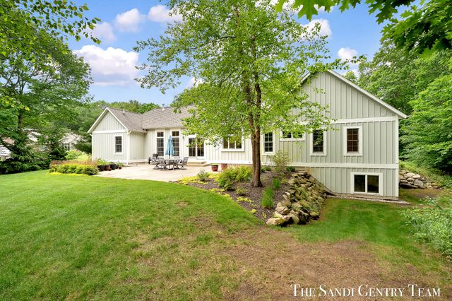 12620 Golf Estates Lane, Grand Haven Twp, MI 49417