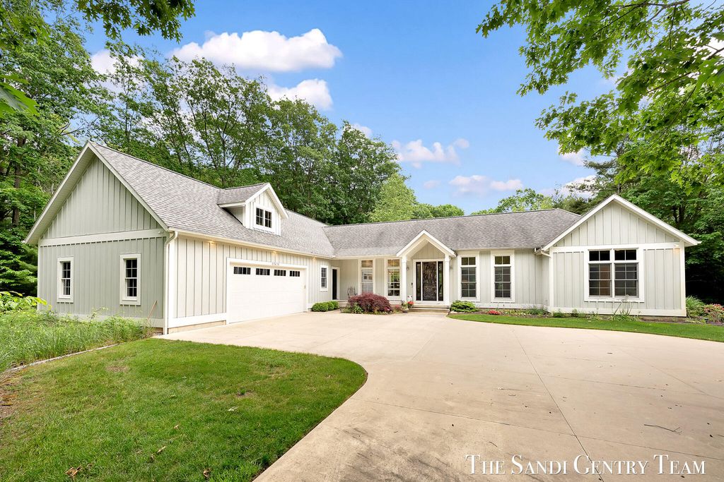 12620 Golf Estates Lane, Grand Haven Twp, MI 49417