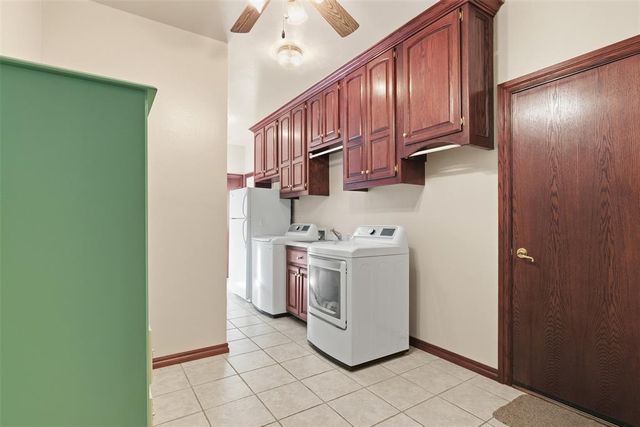 16441 Roserock Circle, Choctaw, OK 73020