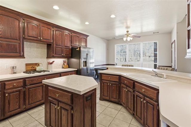 16441 Roserock Circle, Choctaw, OK 73020